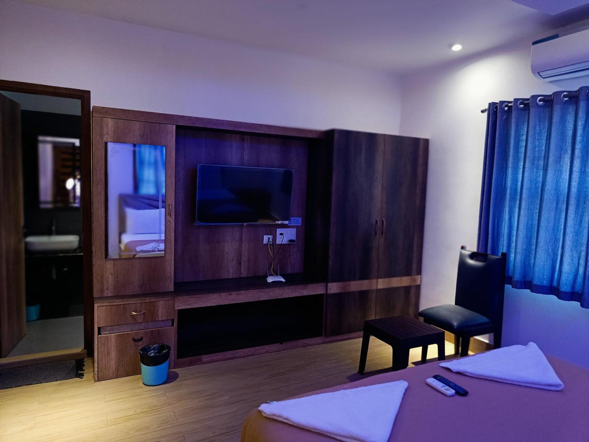 Umino Beach Resort Chennai Exterior photo